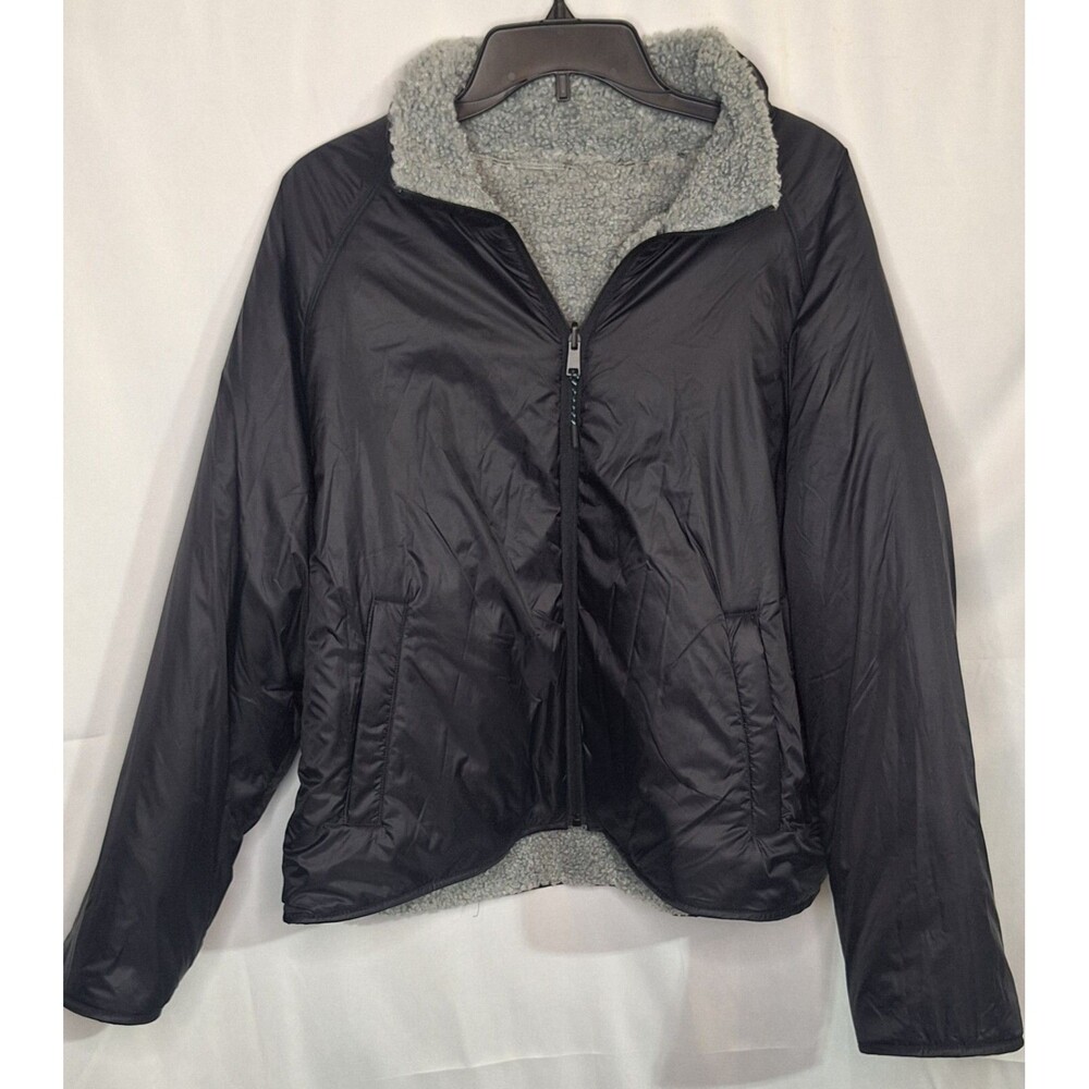 Bass Outdoor Women's Large Reversable Jacket Black And Gray Silky Sherpa